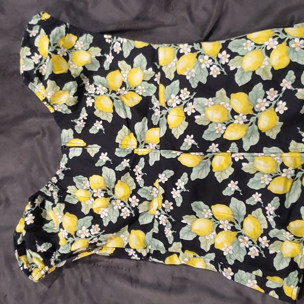 Hell bunny lemon top size small/medium - Picture 2 of 6